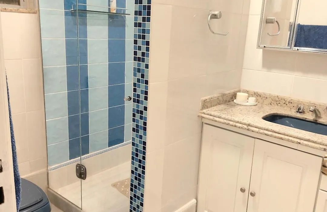 Apartamento de 2 quartos a 3 min da Praia de Copacabana-1